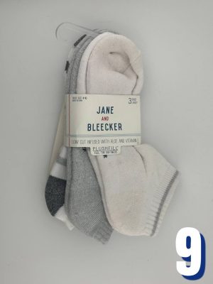 Jane and Bleecker Low Cut Infused with Aloe and Vitamin E 9